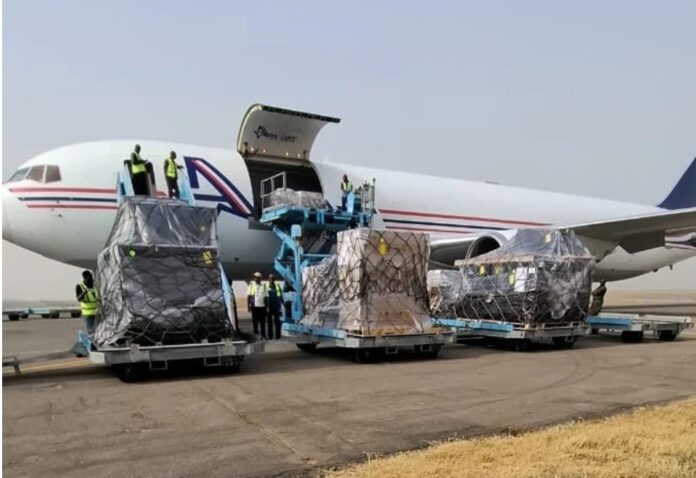 Nigerian-Pilot-Newspaper-us-delivers-military-supplies