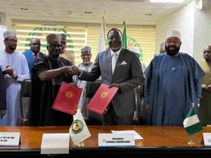 REA, ECOWAS Partner to Solar Power Health and Education Facilities